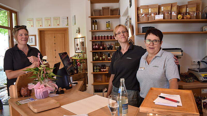 Susanne Pingold, Yvonne Geschwandner und Heike Mirsberger sind das Team in Pingolds Hofladen in Lilling.
