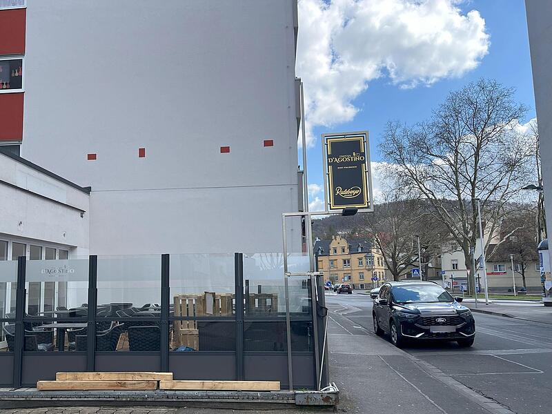 Das neue Restaurant &bdquo;Famiglia D'Agostino&ldquo; in Bad Kissingen sieht kurz vor dem ersten &Ouml;ffnungstag noch ein wenig nach Baustelle aus.