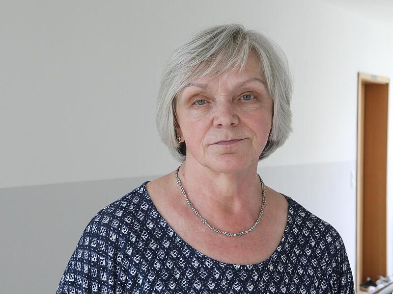 „Mit jedem Eigentümerwechsel wurde es schlimmer“, sagt Hildegard Fischer. Sie wohnt seit 47 Jahren hier.Forchheim & Fränkische Schweiz „Mit jedem Eigentümerwechsel wurde es schlimmer“, sagt Hildegard Fischer. Sie wohnt seit 47 Jahren hier.Forchheim & Fränkische Schweiz