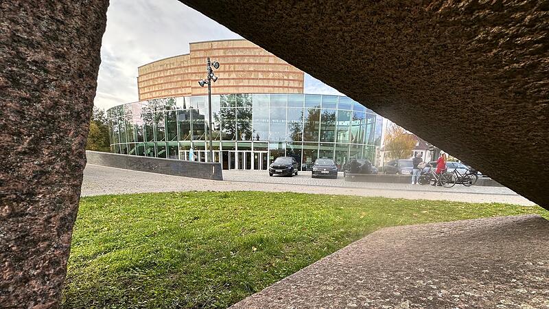 Entsteht vor der Konzert- und Kongresshalle der Bamberger Paul-R&ouml;hner-Platz?