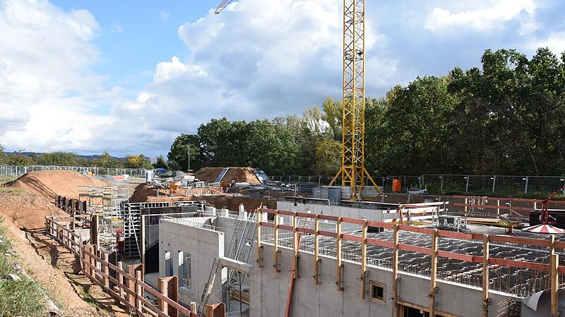 Auf dem Gelände des Landesamtes für Umweltschutz (LfU) in Melkendorf entsteht ein High-Tech-Labor. Auf dem Gelände des Landesamtes für Umweltschutz (LfU) in Melkendorf entsteht ein High-Tech-Labor.