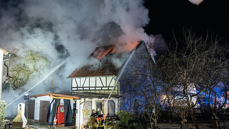 Die Feuerwehr l&ouml;schte einen Brand in Dorgendorf