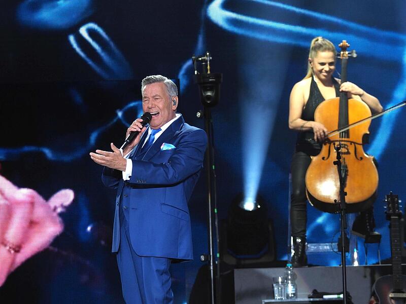 „Manchmal möchte ich schon mit Dir“: Schlager-Legende Roland Kaiser war zum zweiten Mal zu Gast in Coburg. „Manchmal möchte ich schon mit Dir“: Schlager-Legende Roland Kaiser war zum zweiten Mal zu Gast in Coburg.