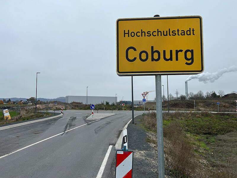 Neue Trasse der Staatsstra&szlig;e 2205 zwischen Coburg und Wiesenfeld