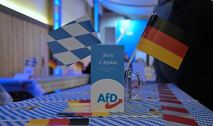 Stadt- und Gemeinder&auml;te gem&auml;&szlig;igter Parteien werden  k&uuml;nftig gemeinsam mit AfD-Vertretern  stimmen m&uuml;ssen, auch wenn sie das eigentlich nicht wollen.