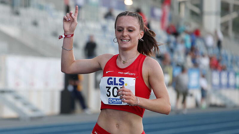 Die Bambergerin Jule Lindner holte bei der Deutschen Jugend-Meisterschaft in Wattenscheid Gold &uuml;ber 3000 Meter Hindernis und Silber &uuml;ber 3000 Meter.