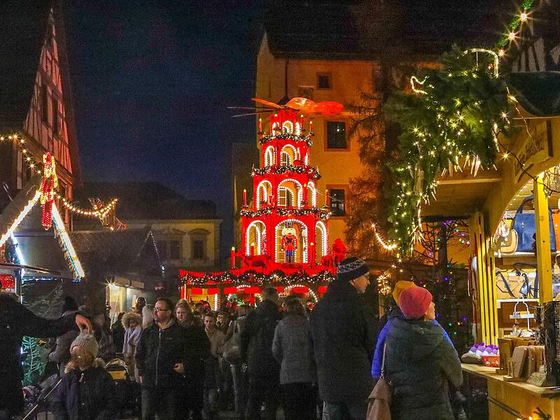 Die Pyramide gehört zum Forchheimer Weihnachtsmarkt dazu.Forchheim & Fränkische Schweiz