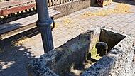 Im Dorfbrunnen in Weingarts ist bereits kein Wasser mehr.Forchheim & Fränkische Schweiz