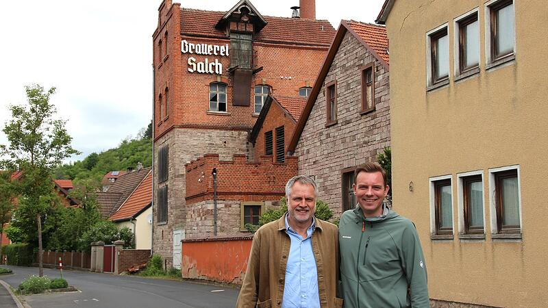 Patrick Bindrum (links) und Martin Wende bauen die ehemalige Brauerei Salch in Hammelburg zu Wohnungen um. Patrick Bindrum (links) und Martin Wende bauen die ehemalige Brauerei Salch in Hammelburg zu Wohnungen um.
