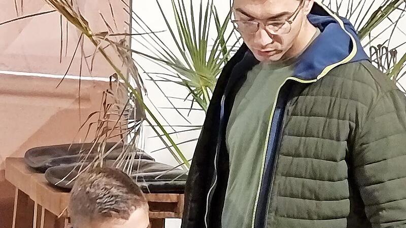 Junge Männer aus der Gemeinschaft „Cenacolo“ berichteten in Hammelburg, wie sie in die Sucht geraten sind und wie ihnen die Gemeinschaft herausgeholfen hat.