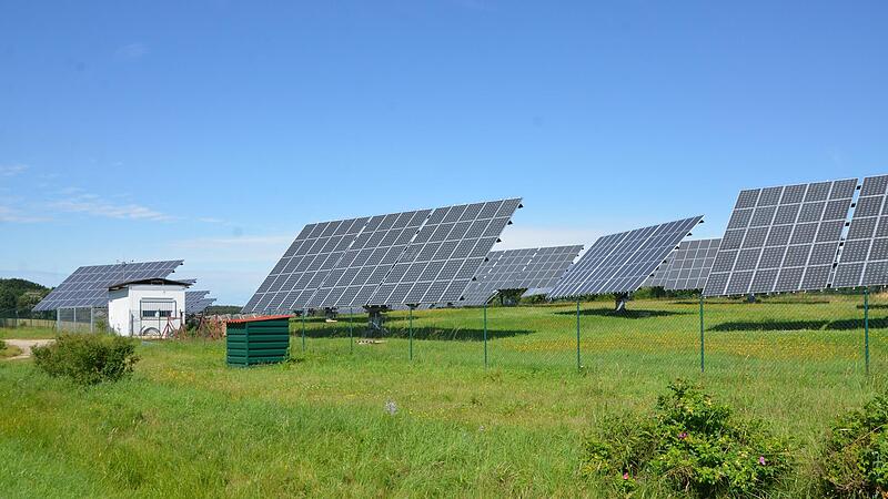 Ähnlich wie hier bei Neuhaus soll auch bei Lonnerstadt eine Photovoltaikanlage entstehen. Ähnlich wie hier bei Neuhaus soll auch bei Lonnerstadt eine Photovoltaikanlage entstehen.