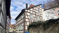 Für 40.000 Euro ist heuer die Fassadensanierung des Schmidtgenhäuschens in Münnerstadt vorgesehen. Ob man das jetzt tun sollte oder später- darüber gingen die Meinungen auseinander.