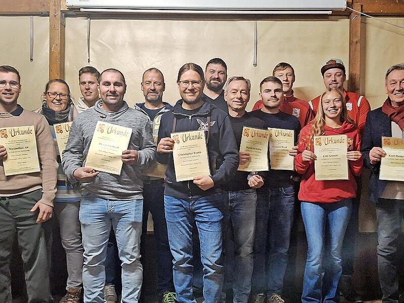 Die Jubilare mit dem Laudator Fredy Wittmann (rechts hinten).