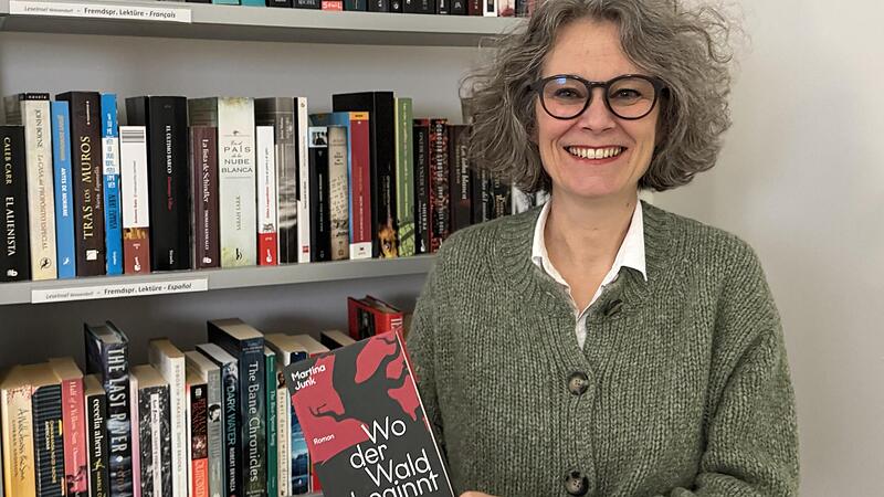 Martina Junk pr&auml;sentiert ihr erstes Werk.