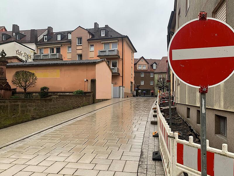 Probeweise ist die Kappengasse jetzt zur Einbahnstraße geworden. Probeweise ist die Kappengasse jetzt zur Einbahnstraße geworden.