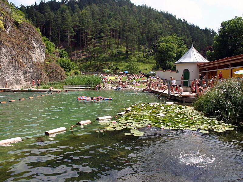 Felsenbad PottensteinForchheim & Fränkische Schweiz Felsenbad PottensteinForchheim & Fränkische Schweiz