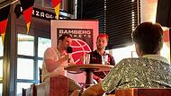 Philipp Höhne und Anton Gavel beim ersten Bamberg-Baskets-Fantalk 2024/25.