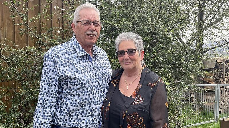 Seit 50 Jahren ein Paar: Georg und Monika Väth. Die Hammelburger feierten ihre Goldene Hochzeit mit der ganzen Familie.