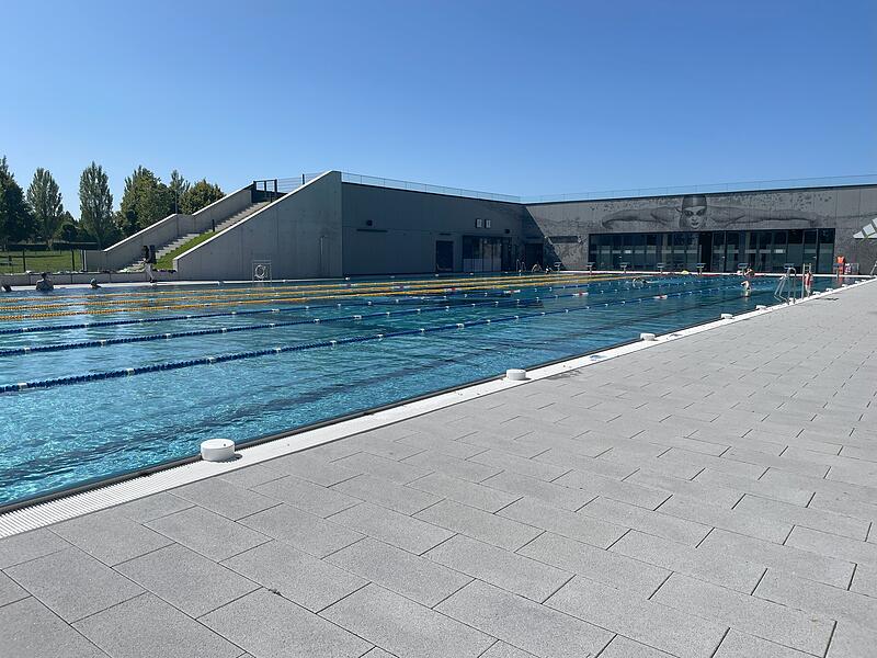 Das Schwimmbecken bei Adidas in Herzogenaurach hat olympische Ma&szlig;e.