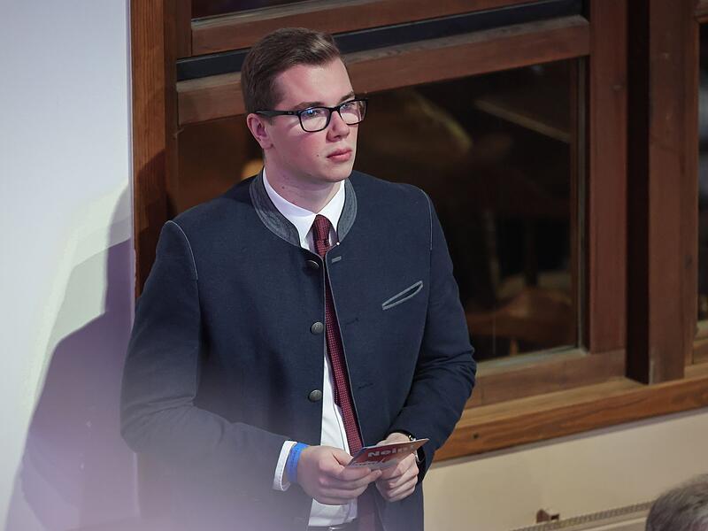 Daniel Halemba Daniel Halemba