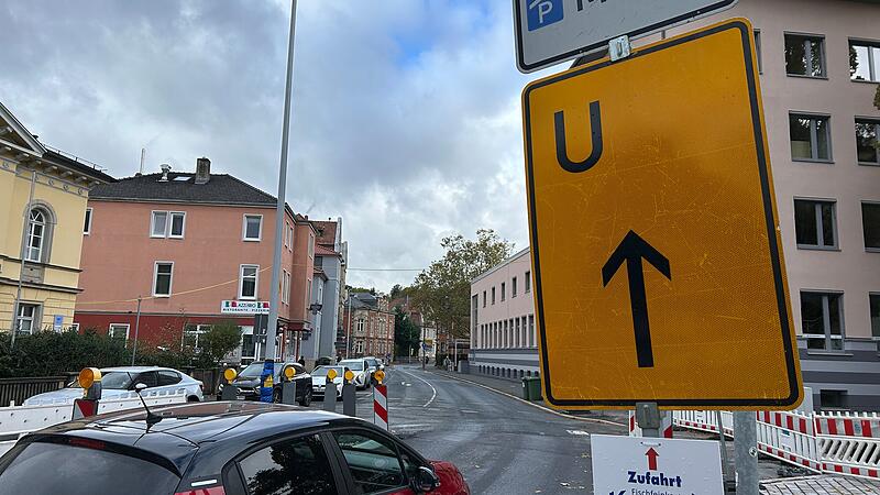 Bis kurz vor Weihnachten 2025 soll alles fertig sein. Doch vorher wird am Ernstplatz eine weitere Vollsperrung erforderlich.