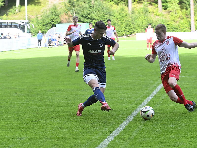 Lukas K&ouml;hn - hier im Hinspiel im Wildpark - erzielte in Bad Kissingen zwei Tore f&uuml;r seinen TSV M&ouml;nchr&ouml;den.