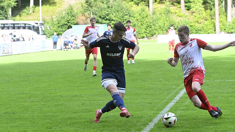 Lukas K&ouml;hn - hier im Hinspiel im Wildpark - erzielte in Bad Kissingen zwei Tore f&uuml;r seinen TSV M&ouml;nchr&ouml;den.