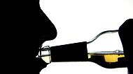 Gefährliche Sucht: 9,5 Millionen Menschen konsumieren in Deutschland Alkohol in gesundheitlich riskantem Ausmaß, 1,77 Millionen gelten als abhängig. Auch Jugendliche sind betroffen. Das ist auch ein Thema für „Demokratie leben“.