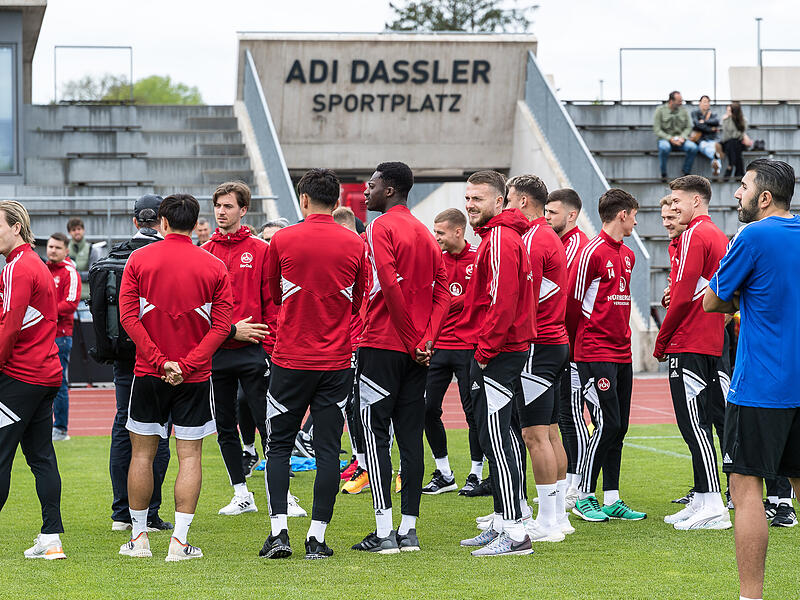 1. FC N&uuml;rnberg bolzt mit dem Special-Olympics-Team Deutschland in Herzogenaurach 2023