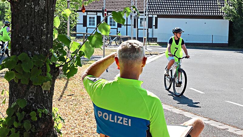 Hauptkommissar Ralf Maisel schaute ganz genau hin. Ihm entging kein Fehler. Hauptkommissar Ralf Maisel schaute ganz genau hin. Ihm entging kein Fehler.