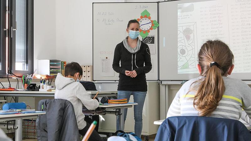 Kristina Kemeth    unterrichtet eine vierte Klasse an der Forchheimer Adalbert-Stifter-Schule.Forchheim & Fränkische Schweiz