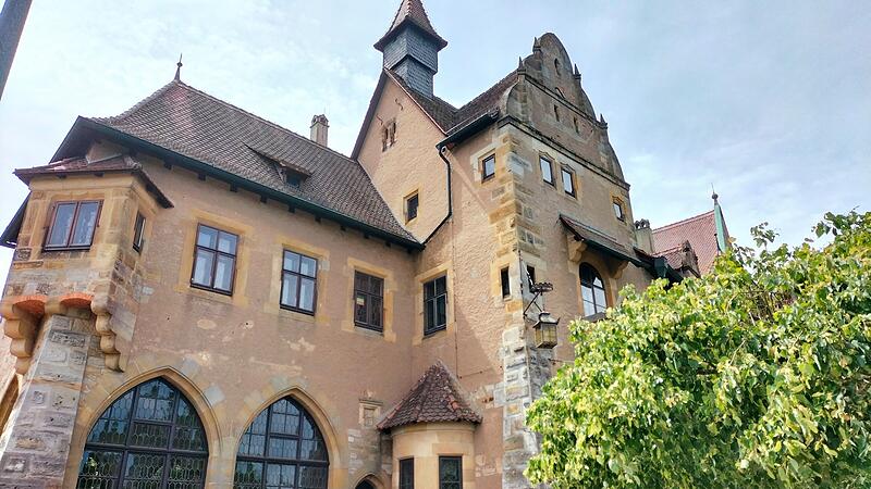 Die Altenburg muss saniert werden - und wartet auf neue Gastronomen.