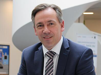 Landrat Alexander Tritthart: „Uns muss aber bewusst sein, dass das Geld im nächsten Haushalt obendrauf kommt.“