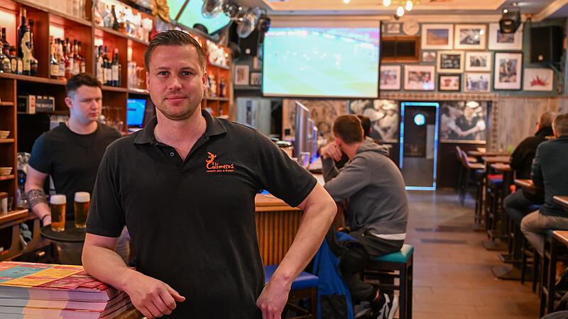 Dominik Weiß in einem seiner Lokale, dem Calimeros, das er zusammen mit Michael Schmidtlein betreibt. Ihr Restaurant „Nick & Michels“ haben die Betreiber Ende 2023 geschlossen.