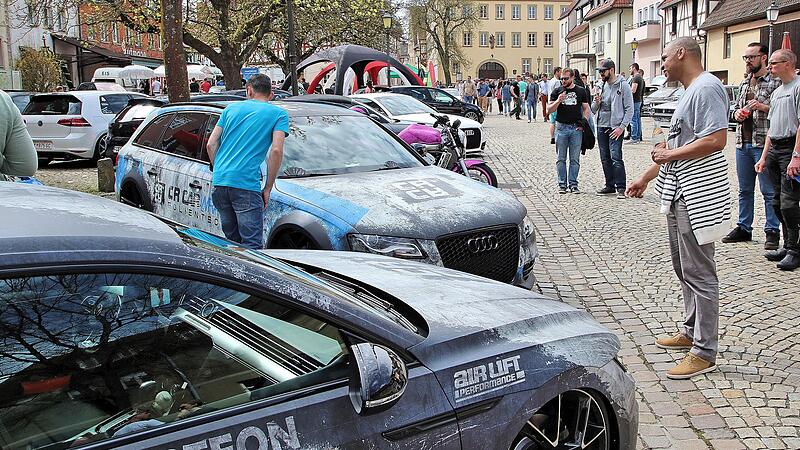 Viel los ist bei den GTI-Treffen, die zweimal im Jahr in Münnerstadt stattfinden. Viel los ist bei den GTI-Treffen, die zweimal im Jahr in Münnerstadt stattfinden.