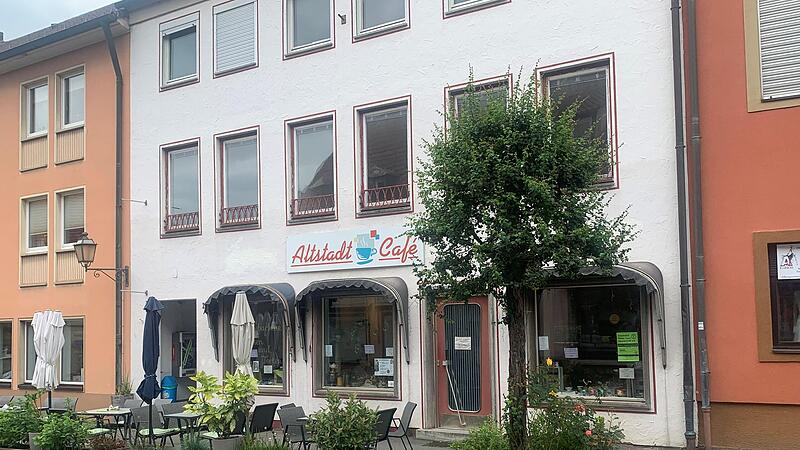 Das beliebte Altstadtcaf&eacute; in M&uuml;nnerstadt steht vor dem Aus. Betreiberin Susanne Hanshans hat die K&uuml;ndigung zum 1. Dezember erhalten. Ende Oktober ist f&uuml;r sie Schluss.