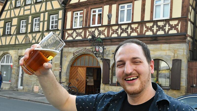 David Hertl, Nachfolger der Eichhorn-Brauerei, die Stadt Forchheim und der Wirt des Eichhorn-Kellers haben sich auf eine mehrjährige Belieferung der beiden Forchheimer Bierkeller Eichhorn-Keller und Blümleins-Keller mit Eichhorn-Bier geeinigt.Forchheim & Fränkische Schweiz