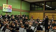 In großer Besetzung präsentierte sich das Orchester der Musikfreunde Neustadt beim Sinfoniekonzert in der Mehrzweckhalle. In großer Besetzung präsentierte sich das Orchester der Musikfreunde Neustadt beim Sinfoniekonzert in der Mehrzweckhalle.