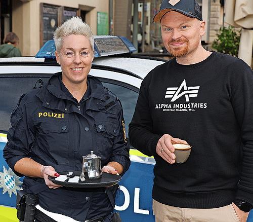 Mirko Minkenberg hat sich von Julia G&ouml;ckel zum Kaffee einladen lassen.