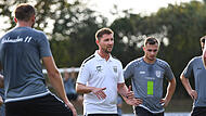 FC Haßfurt vs. FC Sand am Main, an die Flutbrucke, Salistadion Der neue Trainer Maximilian Zang vom FC Sand spricht vor dem Pokalduell gegen den FC Haßfurt zu seinem Team.