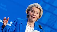 Ursula von der Leyen, Pr&auml;sidentin der EU-Kommission, stellte die Ergebnisse des EU-Gipfels vor.
