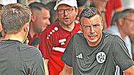 Der Lichtenfelser Trainer Stefan Dietz verstand nicht, warum der Video-Schiedsrichter beim Tor von Jonathan Tah &uuml;berhaupt eingegriffen hat. Gunther Czepera