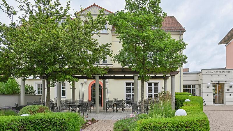 Die „Brasserie la Villa“ ist derzeit geschlossen und eröffnet Ende Juli mit neuer Geschäftsführung. Die „Brasserie la Villa“ ist derzeit geschlossen und eröffnet Ende Juli mit neuer Geschäftsführung.