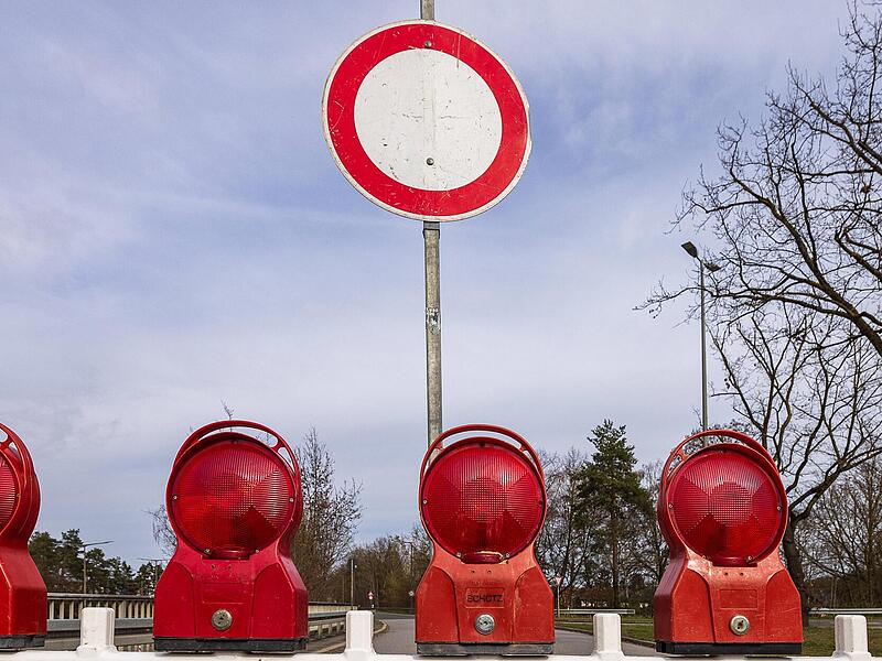 Das Staatliche Bauamt Bamberg sperrt am Mittwoch die B 289.Symbolbild/Ardan Fuessmann/imago