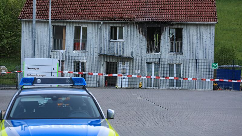 In dieser Asylunterkunft in Kronach kam es womöglich zu einer grausamen Beziehungstat. Eine 31-Jährige und ihr zwei Jahre altes Kind starben.