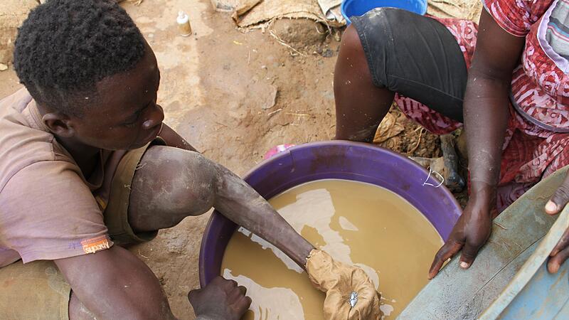 Kinderarbeit in Goldmine