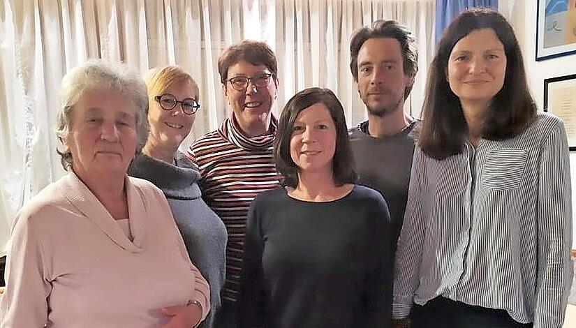 Der neue Vorstand des Gartenbauvereins Steinwiesen (von links): die alte und neue Vorsitzende Ingeborg Wich-Reif, Beisitzerin Claudia Wessel (neu), stellvertretende Vorsitzende Manuela Bienlein, Beisitzerin Kristina Beierlorzer (neu), Kassierer Thorsten Wich (neu) und Schriftführerin Tanja Michel
