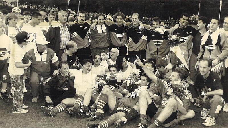 SC Weismain wird 1996 Meister der Bayernliga und steigt in die Regionalliga aufSC Weismain steigt 1996 in die Regionalliga auf SC Weismain wird 1996 Meister der Bayernliga und steigt in die Regionalliga auf