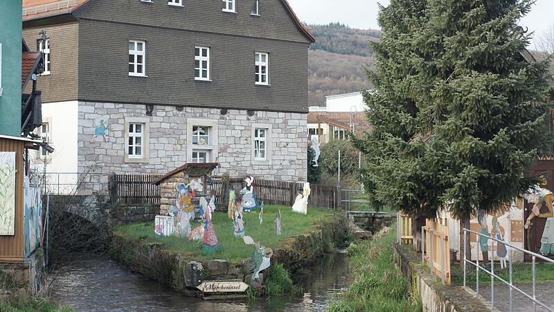 Die Märcheninsel am Sinntor könnte eine der Sehenswürdigkeiten werden, die der Bad Brückenauer Wasserweg erschließt. Die Märcheninsel am Sinntor könnte eine der Sehenswürdigkeiten werden, die der Bad Brückenauer Wasserweg erschließt.