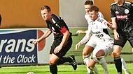 Der Landesliga-Rekordspieler beim FC Lichtenfels und Kapitän Tobias Zollnhofer (li.) steht nach einer Knieverletzung kurz vor dem ersten Punktspieleinsatz. Ob der bereits am Samstag in Höchberg stattfindet, ist noch offen.